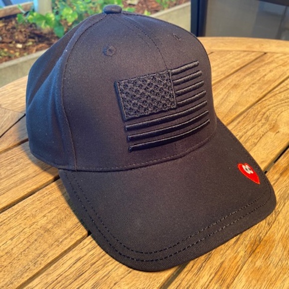 Crazy Hearts Designs 3D Embroidered " American Flag " Hat in Black - Picture 3 of 4